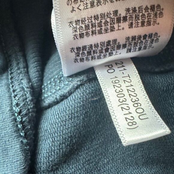 Tommy Bahama Deep Pacific Blue LS Quarter Zip Lightweight Jacket in Size Medium - Picture 5 of 6